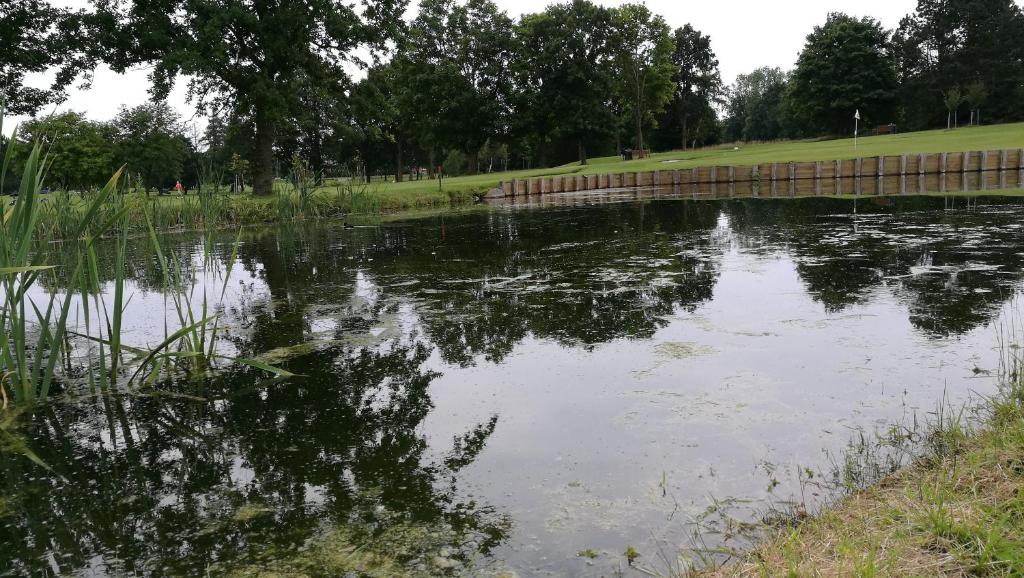 Výhled na řeku, která protéká v blízkosti penzionu