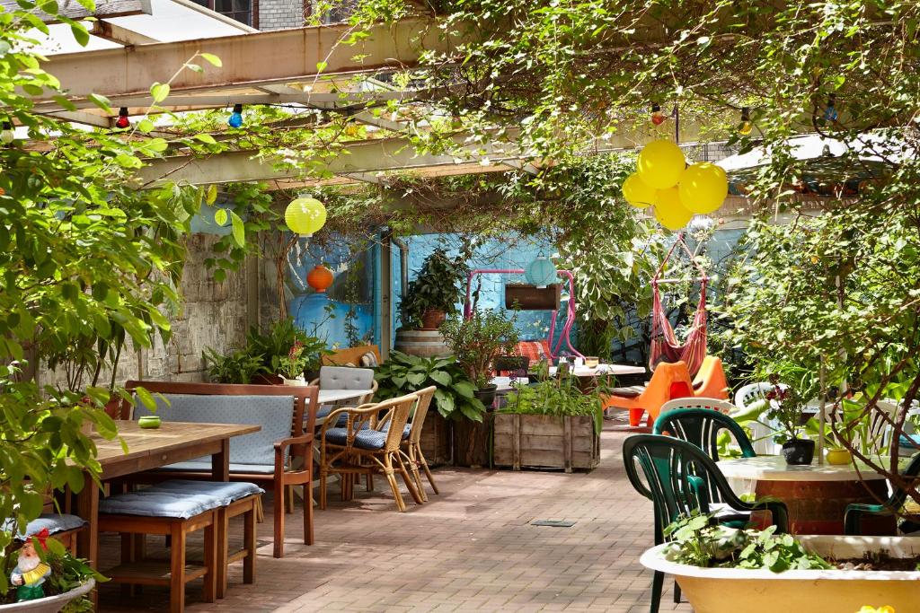 Hüttenpalast - Resim 6