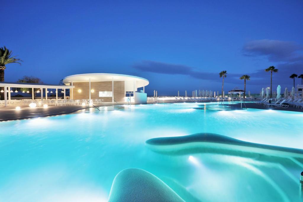 Bazén v ubytování Iberostar Selection Sábila - Adults Only nebo v jeho okolí