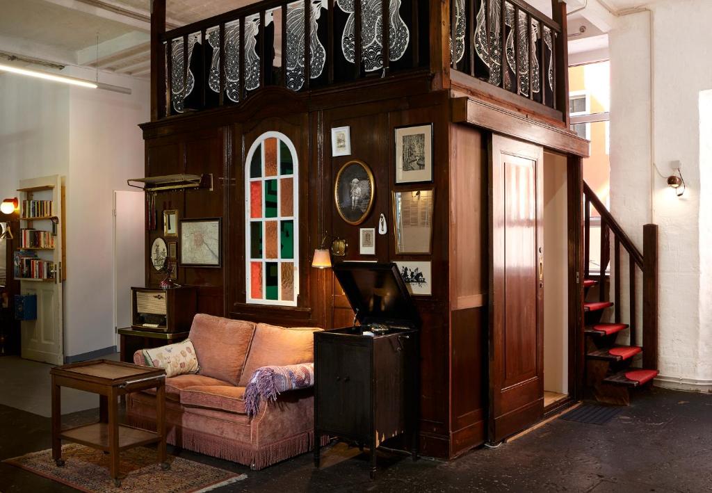 Hüttenpalast - Resim 19