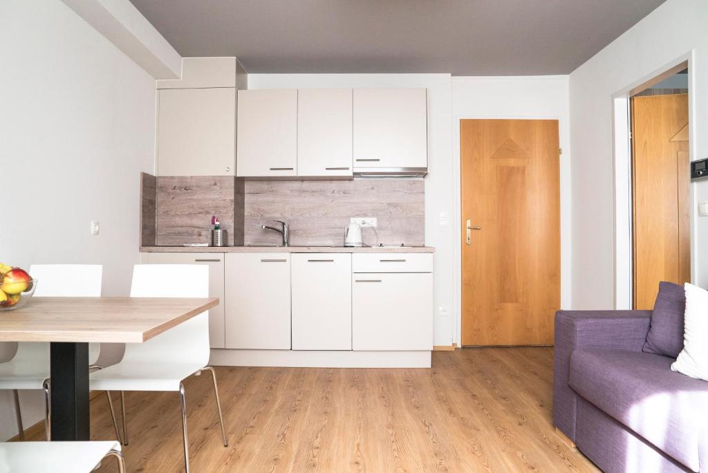 Daxburg Apartments - 6