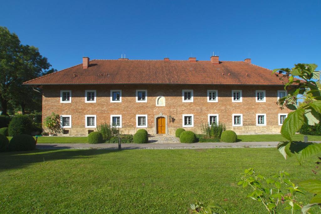 Vonkajšia záhrada v ubytovaní Hoellerhof