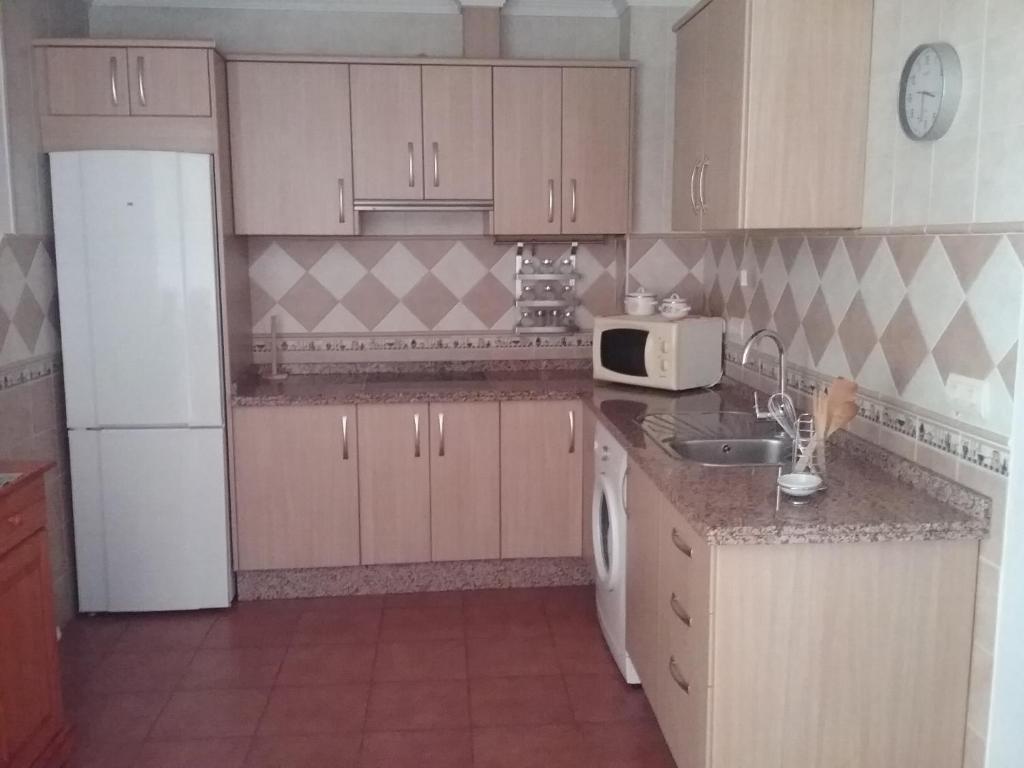 Kuchyňa alebo kuchynka v ubytovaní Ático en Rincón de la Victoria en la Costa del Sol