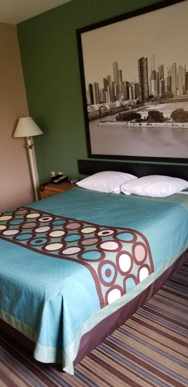 Super 8 by Wyndham Pontoon Beach IL/St. Louis MO Area - 大号床间 - 禁烟