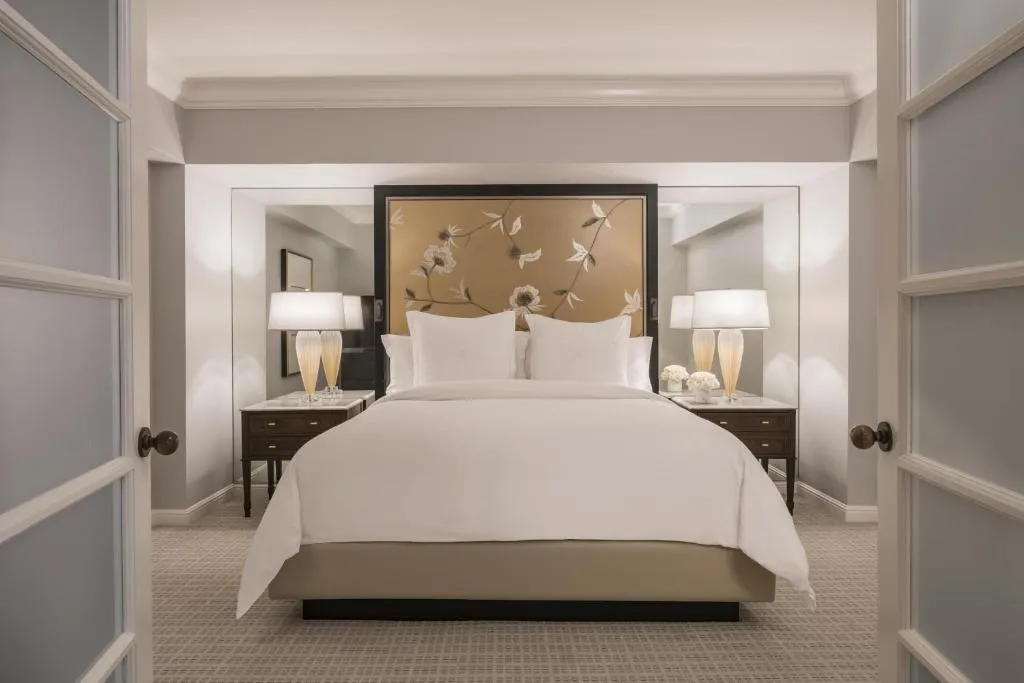 Hollywood Suite with King Bed