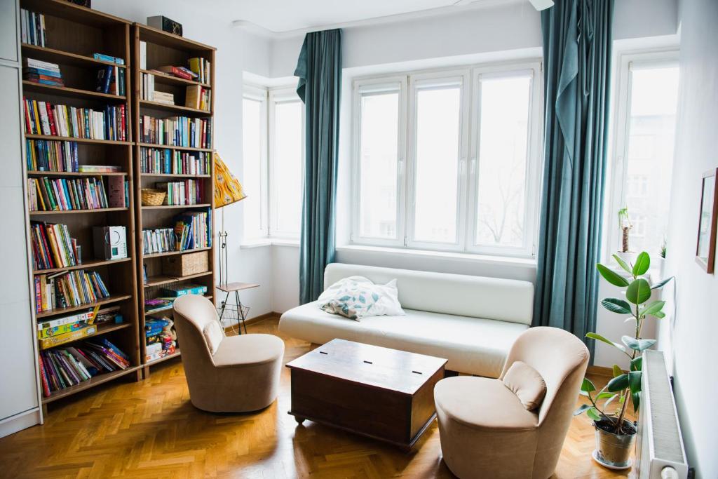 Posedenie v ubytovaní Tenement Apartment 90m2 City Center