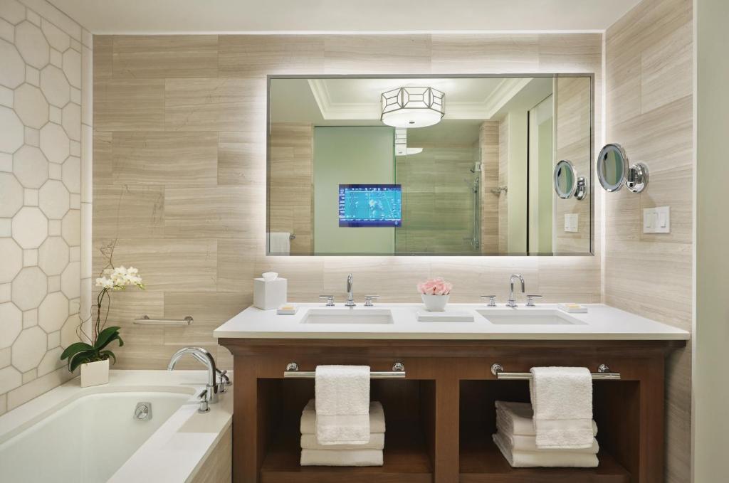 Ein Badezimmer in der Unterkunft Four Seasons Resort Orlando at Walt Disney World Resort