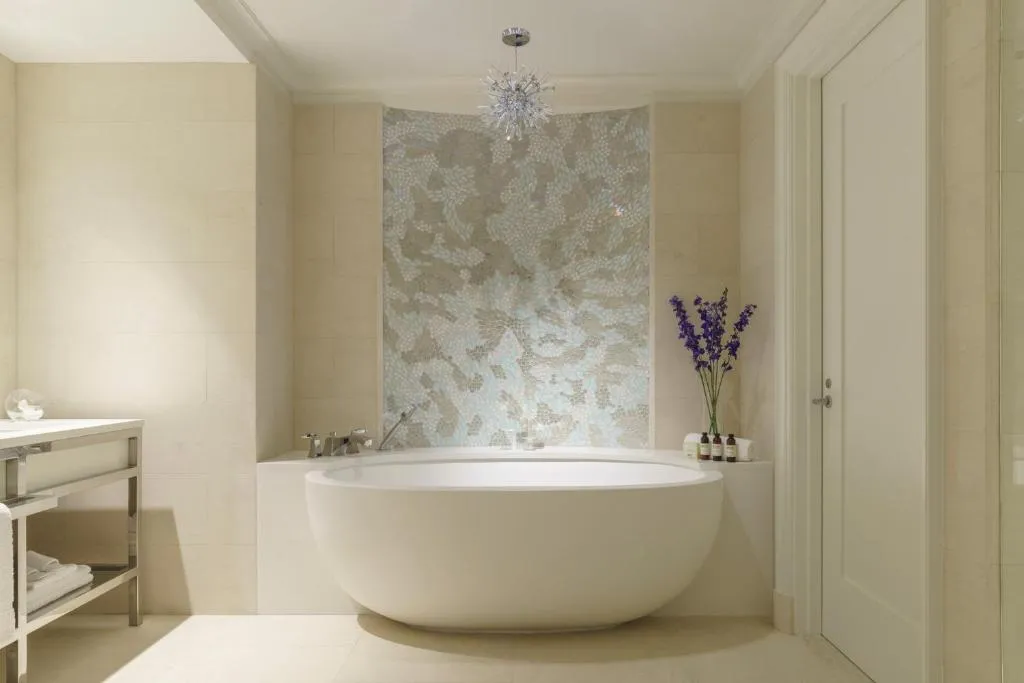 Lake View Deluxe Suite Two Queen Beds