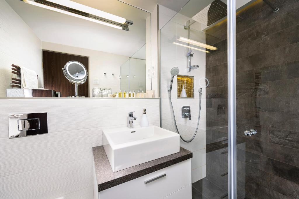 Opera Garden Hotel & Apartments - Resim 32