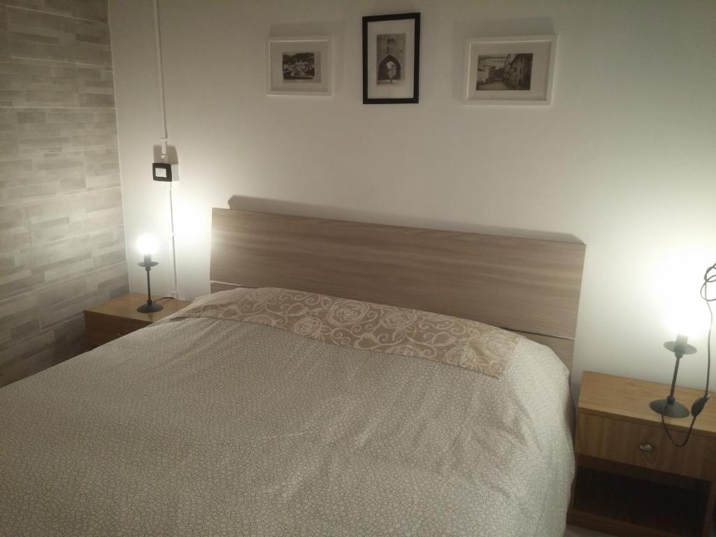 เตียงในห้องที่ B&B da Bibi