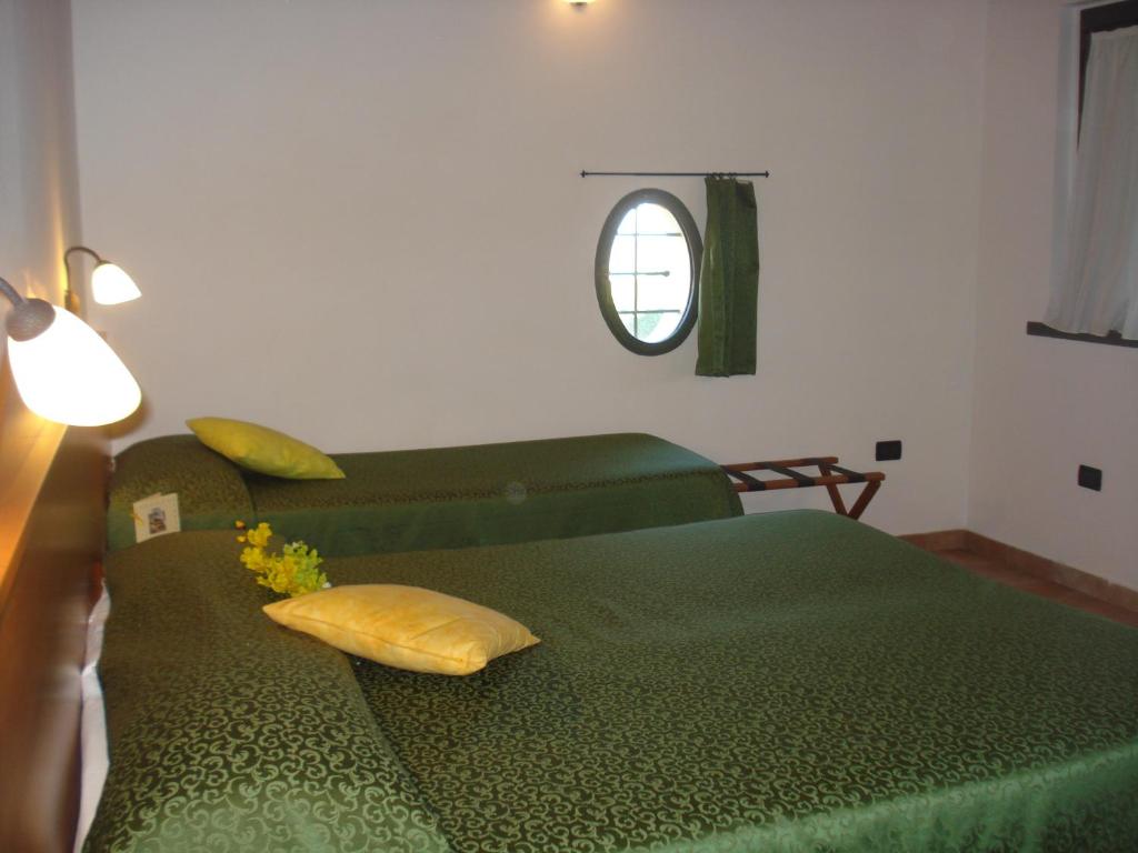 Carlo's Hotel - Driepersoonskamer