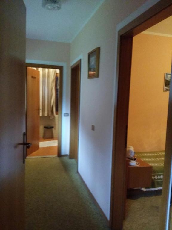 Albergo la Valle - Chambre Quadruple Avec Balcon