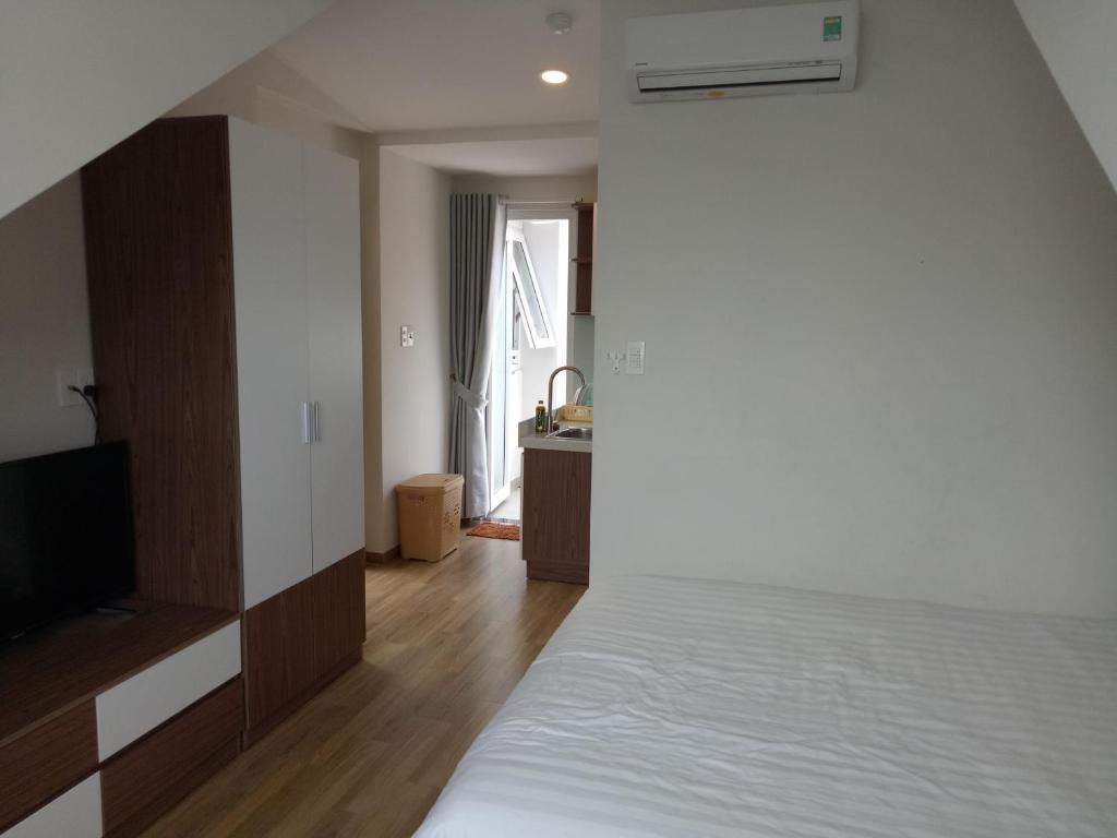 Spring Light Home - One-Bedroom Apartment With Garden