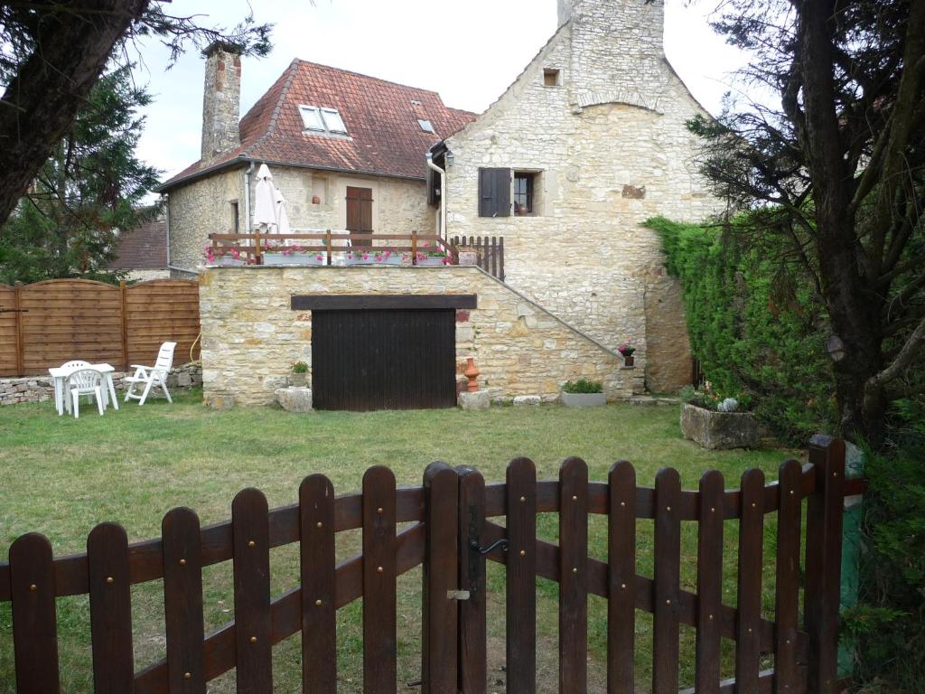 Φωτογραφία από το άλμπουμ του Maison authentique PERIGORD-QUERCY σε Lavercantière