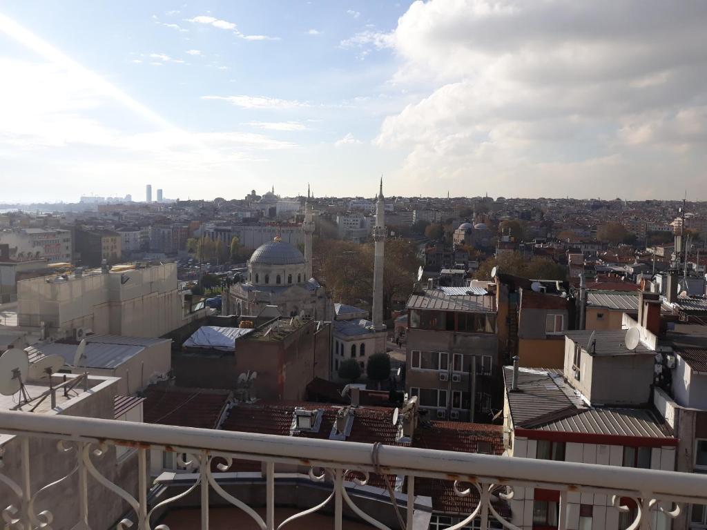 Nespecifikovaný výhled na destinaci Istanbul nebo výhled na město při pohledu z hotelu