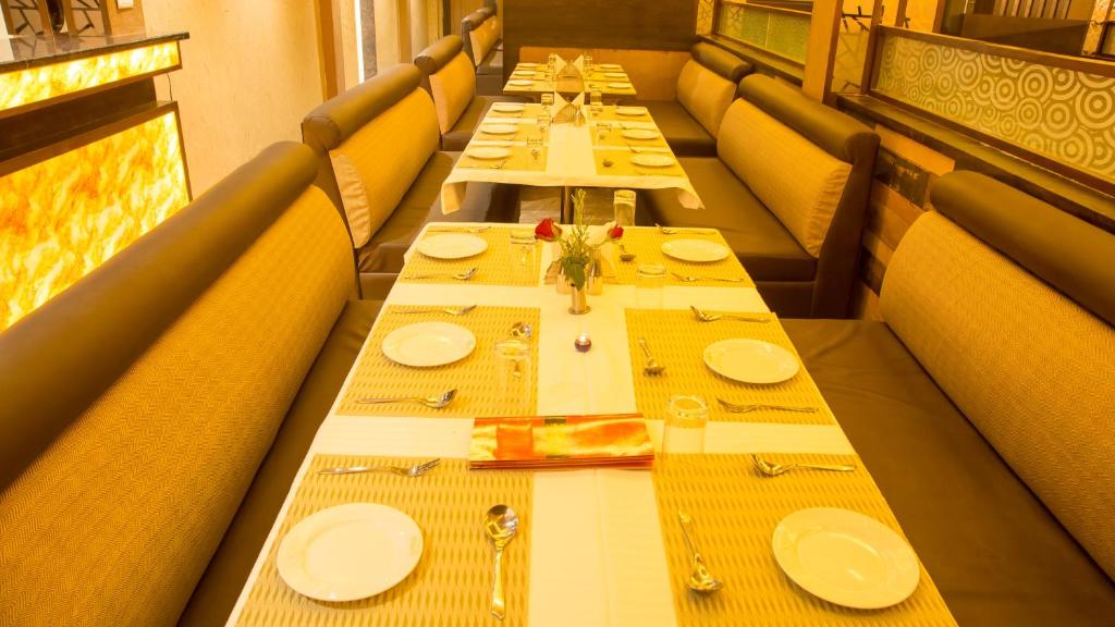Restaurace v ubytování Hotel Indraprasttha