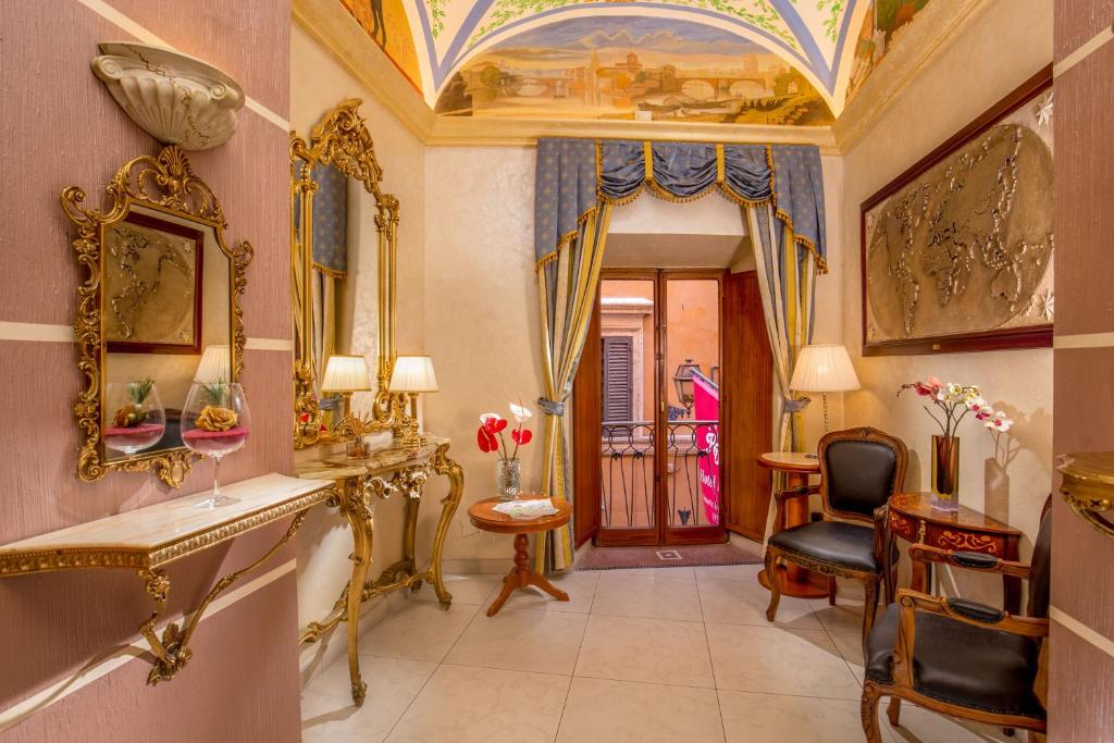 a hallway with a room with a ceiling at Hotel Forte in Rome