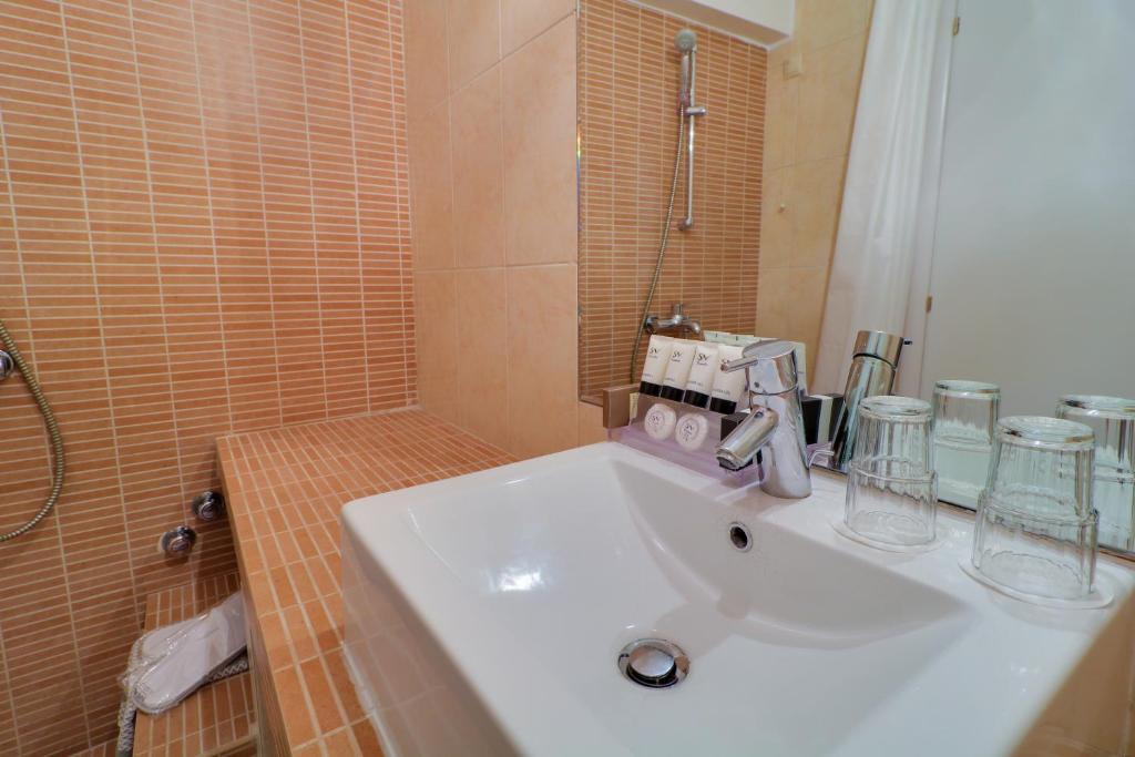 
Standard Twin Room with City View
