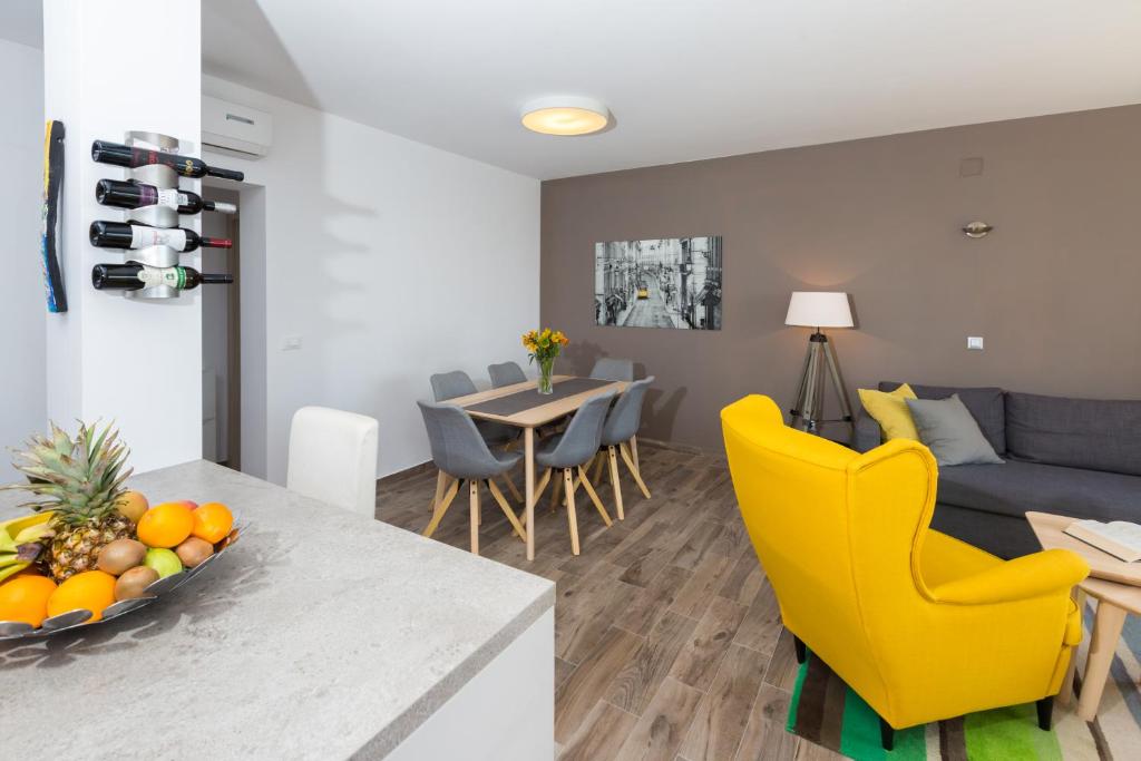 Posedenie v ubytovaní Villa Pergola-Apartment Toni
