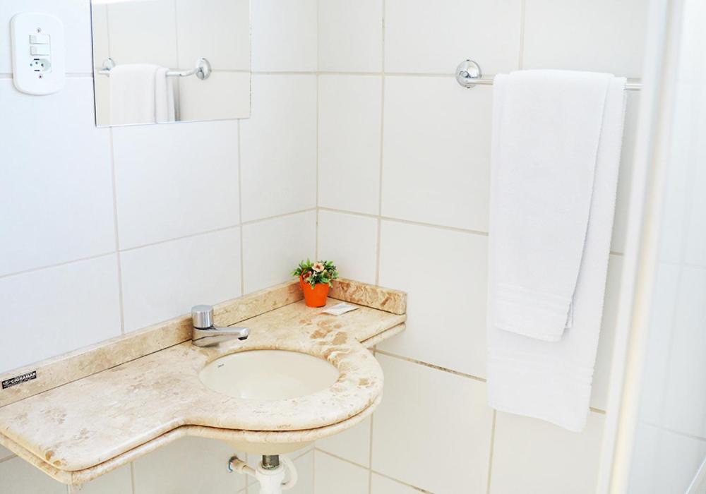 Hotel Fiorini Ltda