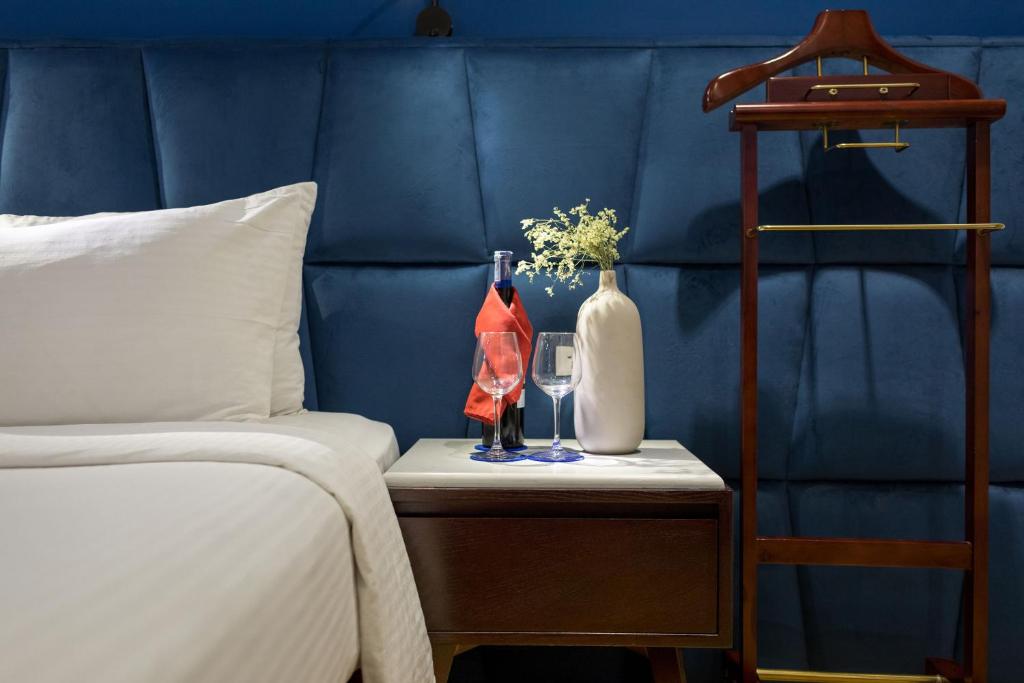Postel nebo postele na pokoji v ubytování Hanoi Brilliant Hotel & Spa