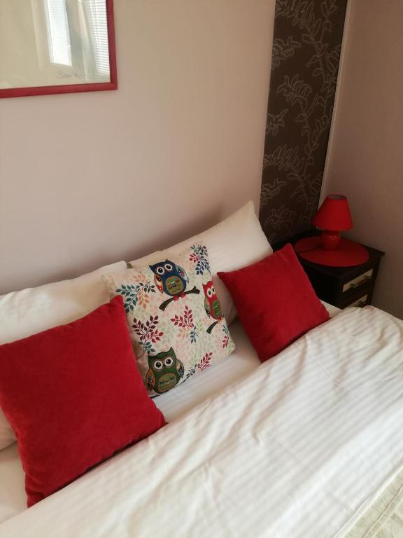 Postel nebo postele na pokoji v ubytování Apartmani RALE rooms
