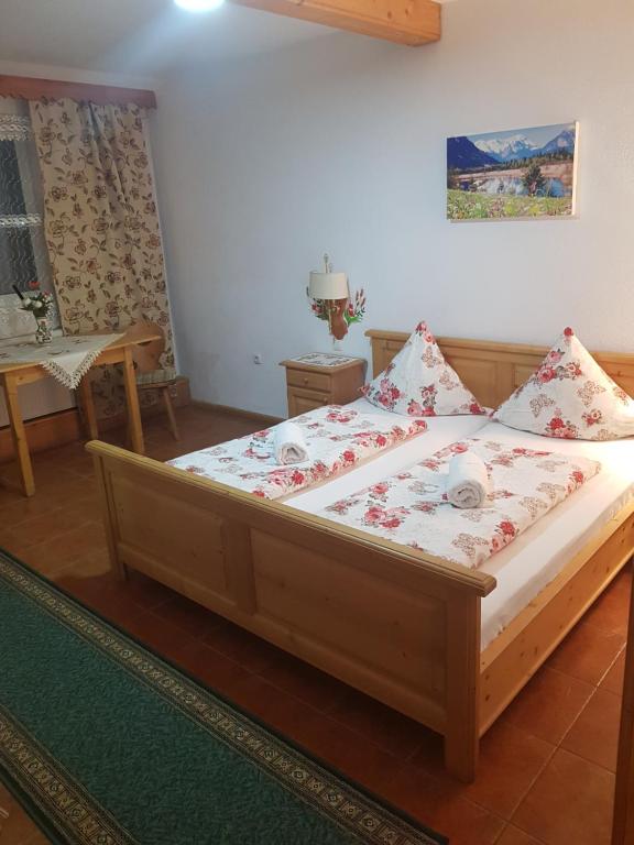 Postel nebo postele na pokoji v ubytování Casa Cerbului1
