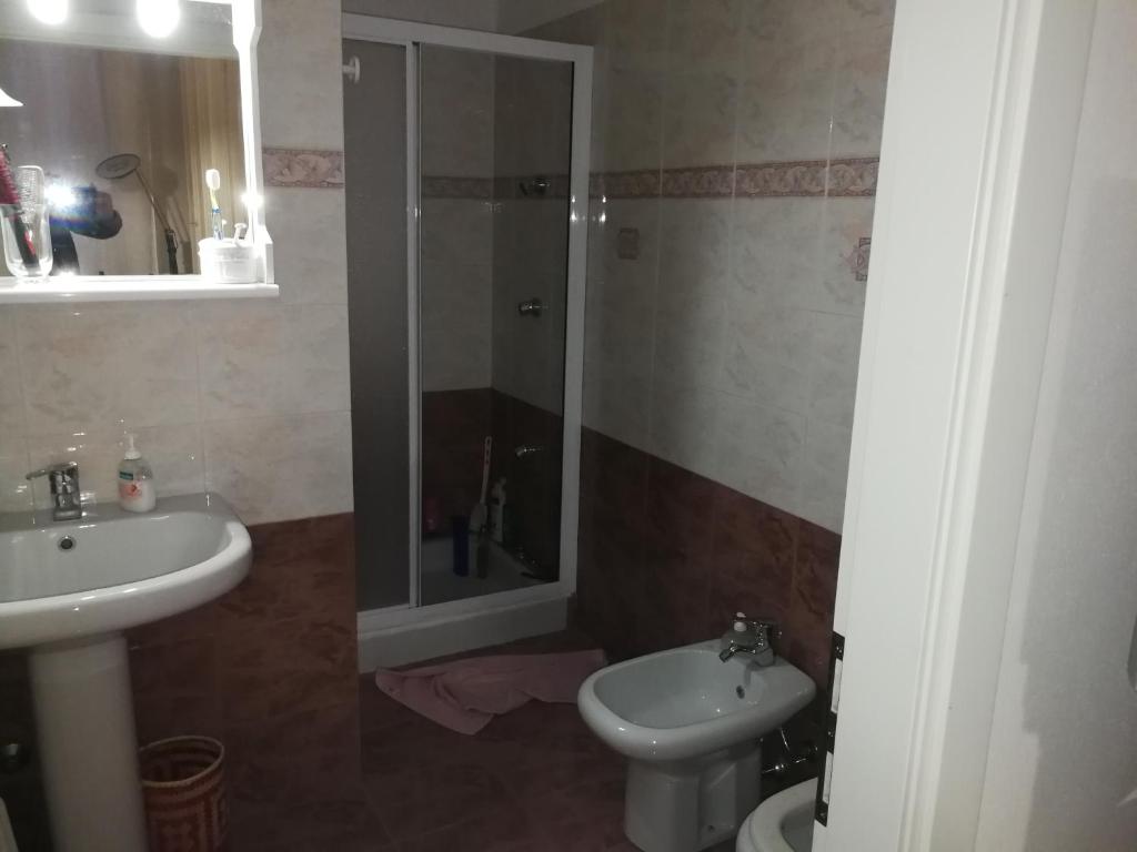 Łazienka w obiekcie Vacanze Verde Mare - Beggi