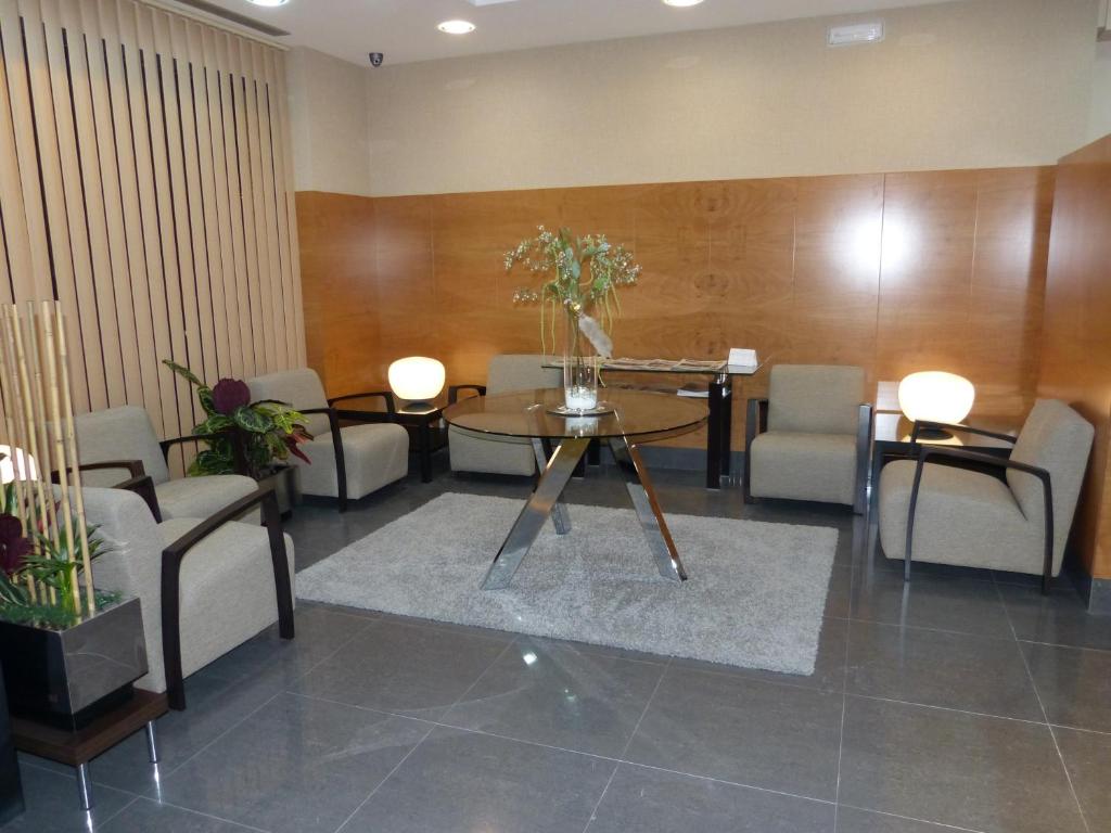 Posezení v ubytování Hotel Condes de Haro