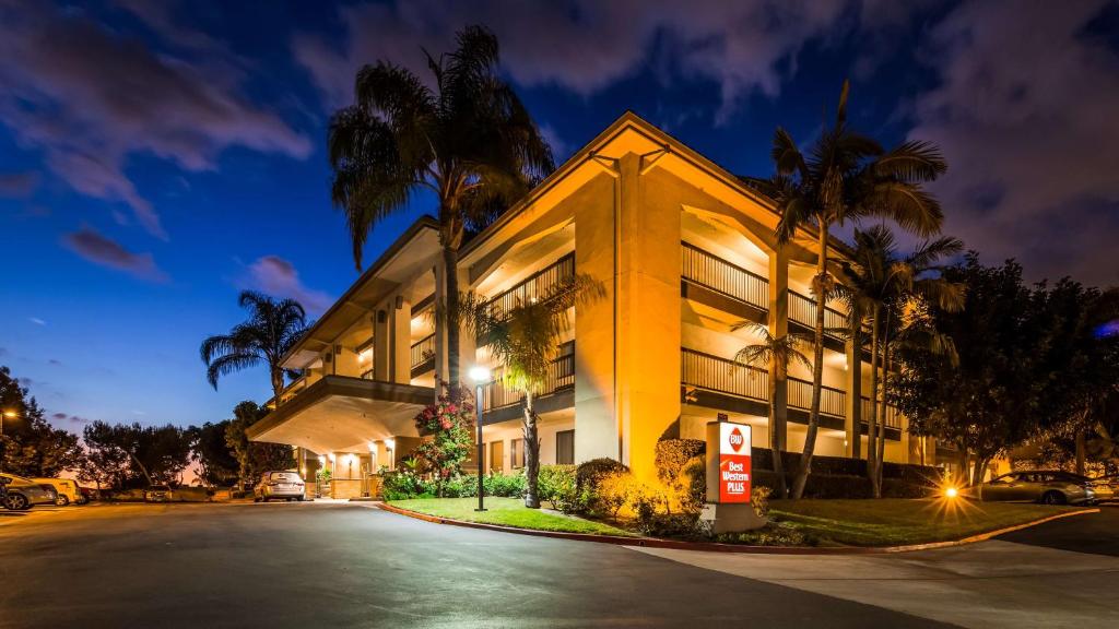 Hotels near West Palm Airport: Ultimate Convenience!