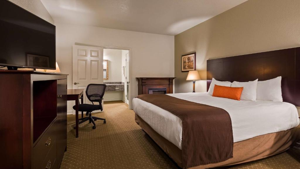 Best Western Plus Bayshore Inn photo