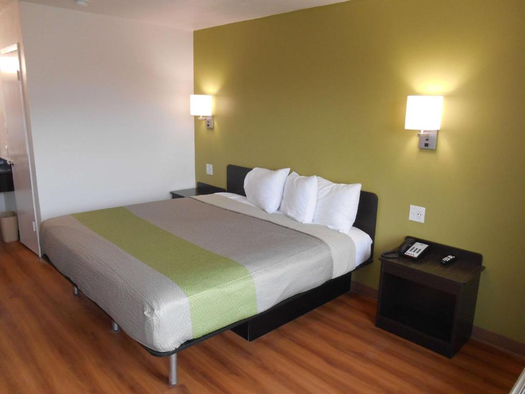 Postel nebo postele na pokoji v ubytování Motel 6-Abilene, TX