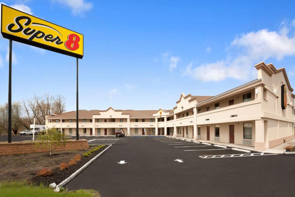 Certifikát, hodnocení, plakát nebo jiný dokument vystavený v ubytování Super 8 by Wyndham Rahway/Newark