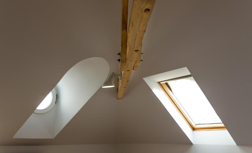 Little Bucharest mansion next to Parliament Palace - Resim 32