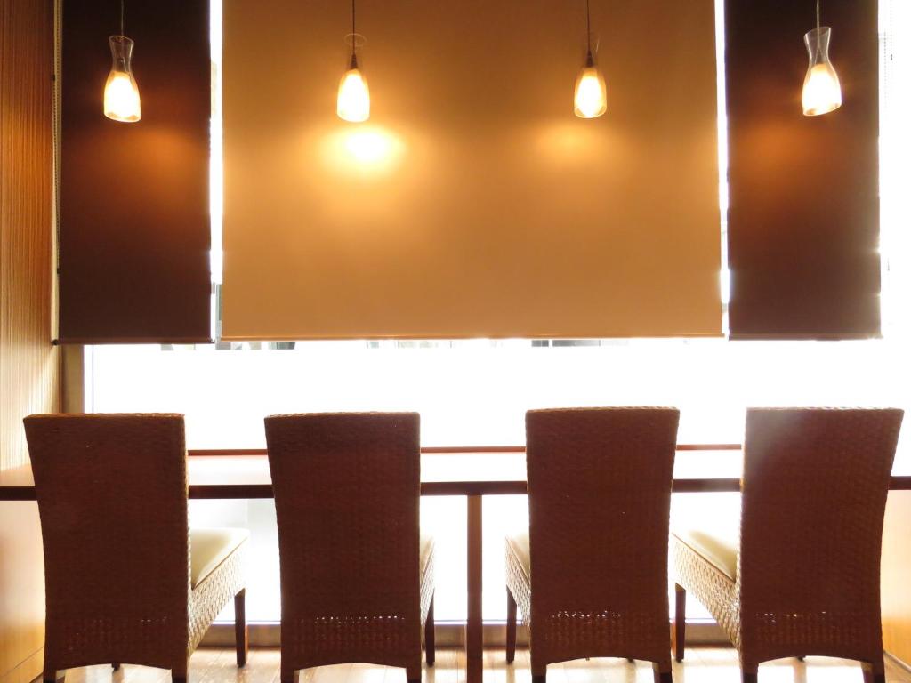 Istumisnurk majutusasutuses Chisun Hotel Hiroshima