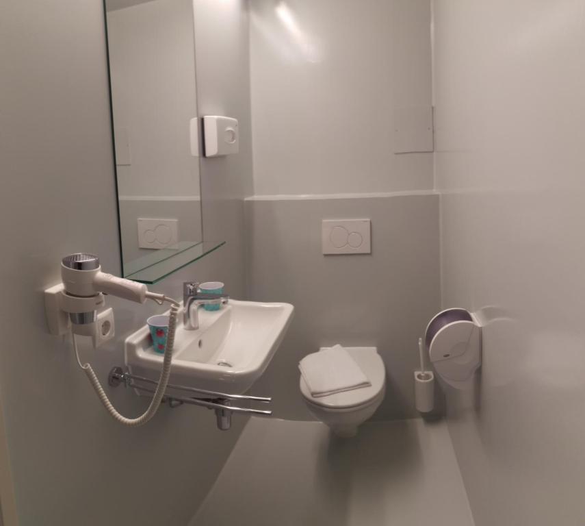 Koupelna v ubytování Landgasthof Hirschen