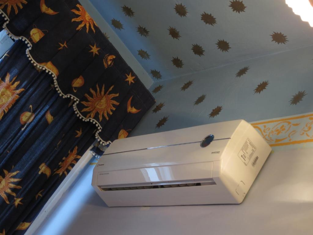 Imagen de la galería de Hostal Horizonte Madrid "Check-in on-line Recepcion 14h-23h", en Madrid