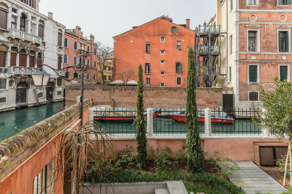 Palazzo Morosini Degli Spezieri - Lifestyle Apartments - 17