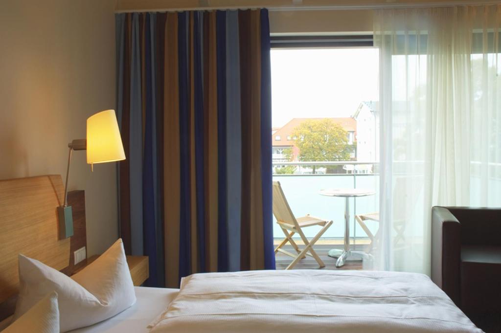 Strandhotel Binz - Flexible Room (1 Stay – Different Rooms)
