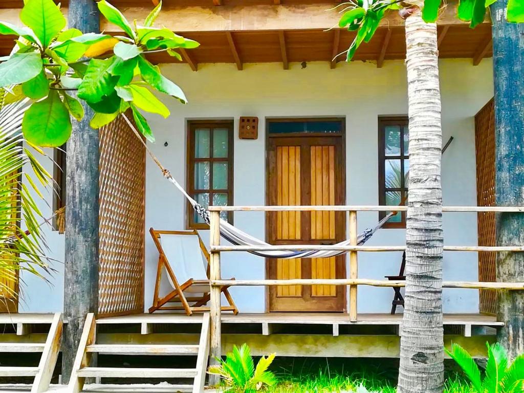 Beachfront Los Cocos de Vichayito - Family Room With Garden View