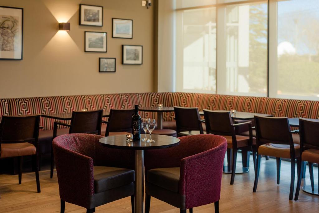 Posezení v ubytování Rochestown Lodge Hotel