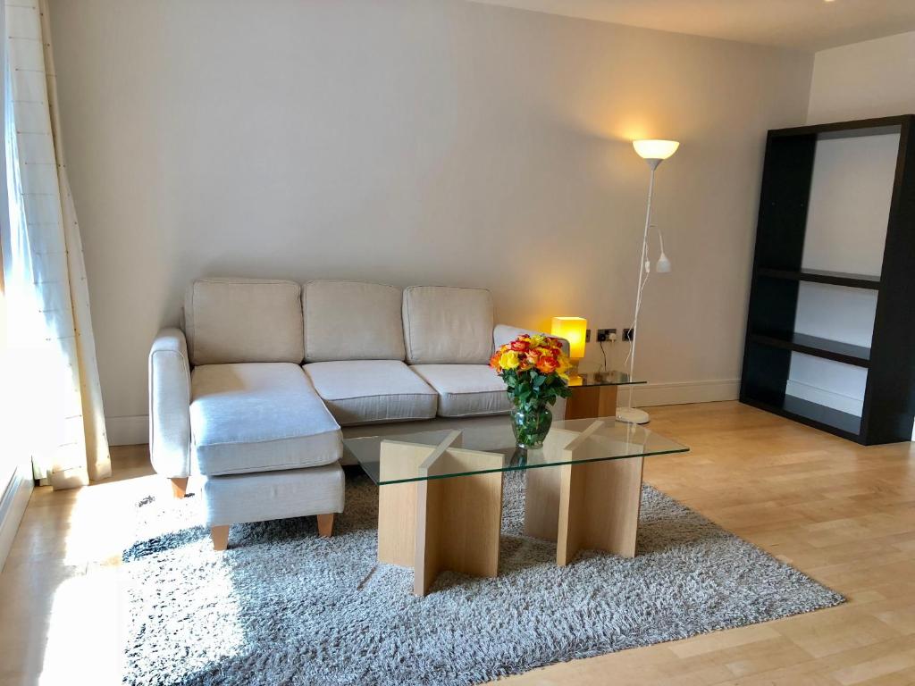 Luxury Apartments in Westminster - One-Bedroom Apartment