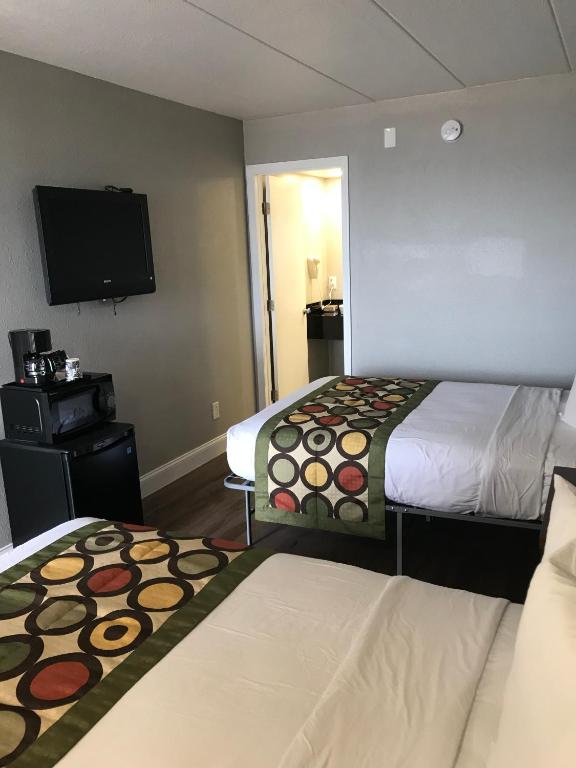 Ocean's 24 - Deluxe Room With Two Beds With Sea View