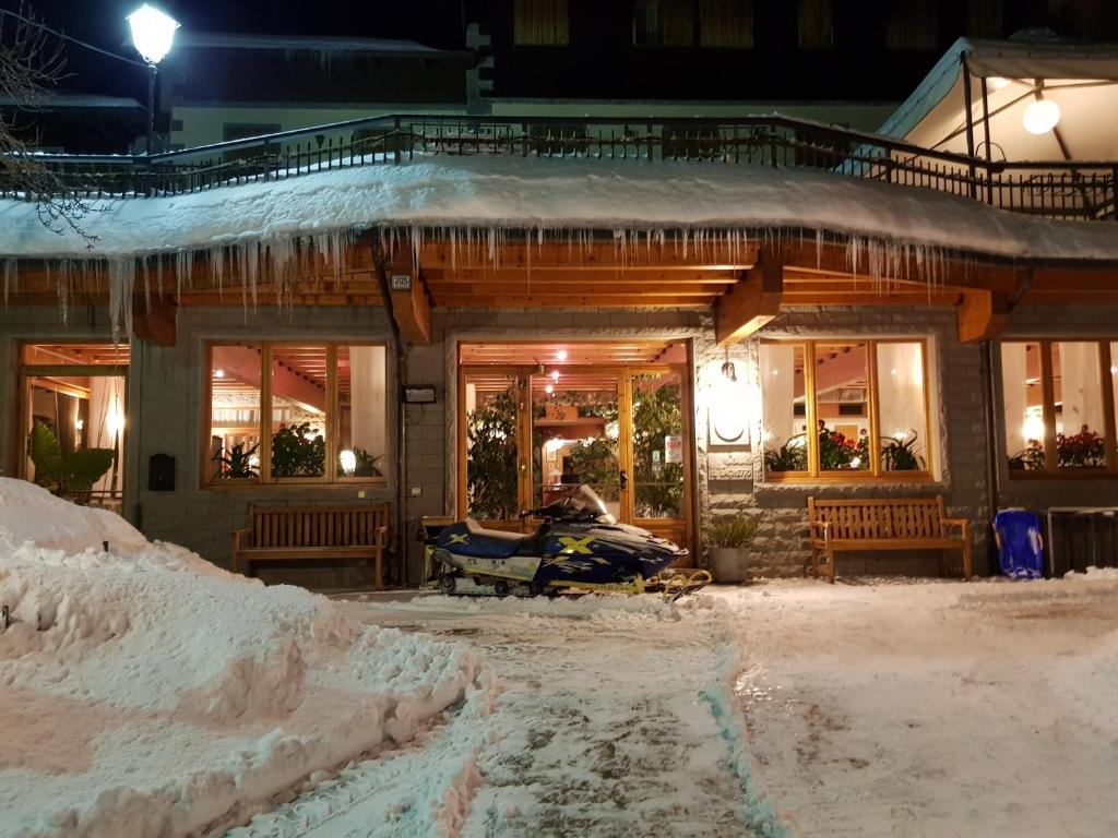 Albergo Ristorante Il Laghetto v zime