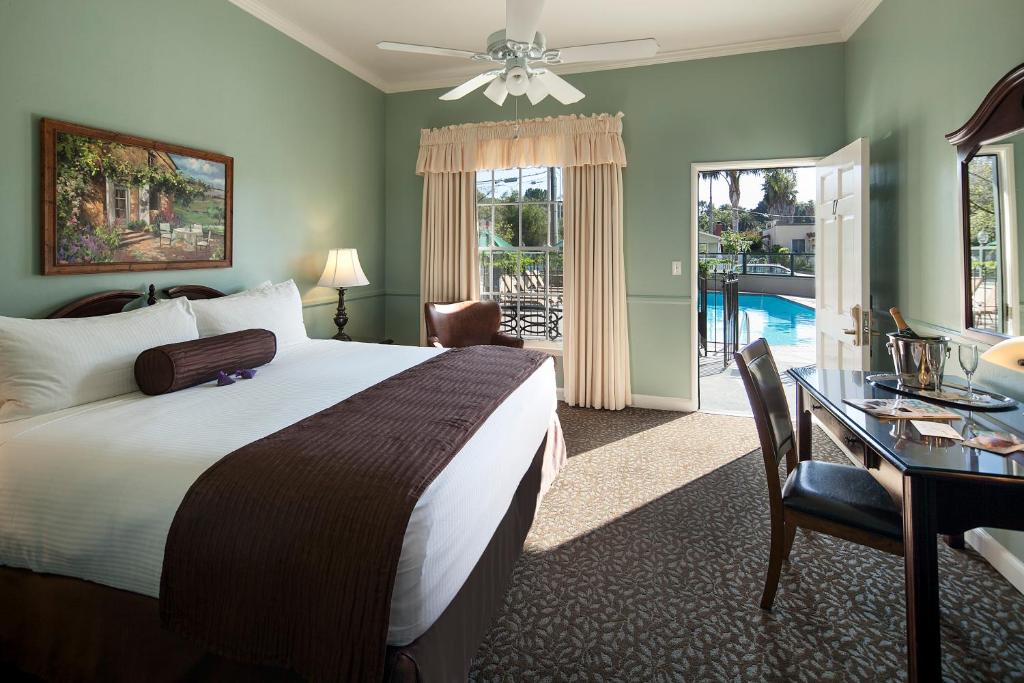 Lavender Inn by the Sea - Quarto Queen -Queen Padrão