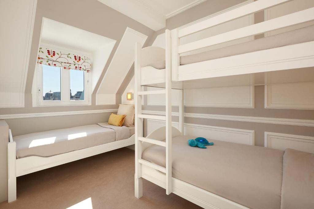 Hôtel Regina Louvre