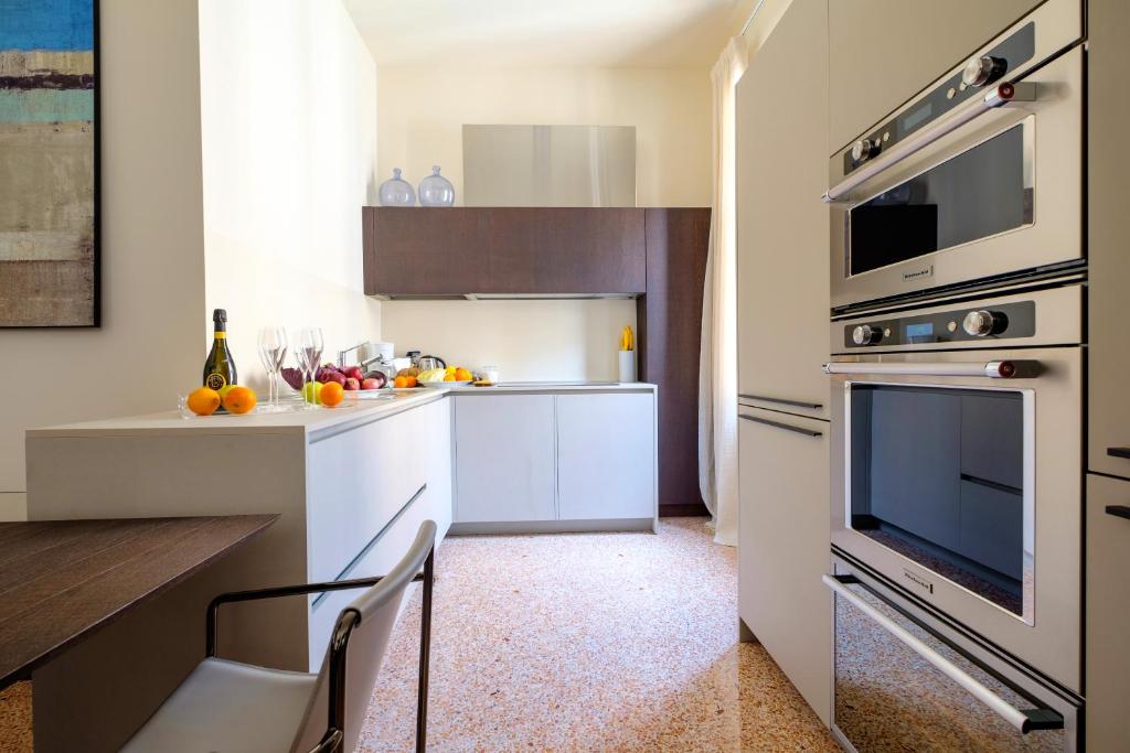 A kitchen or kitchenette at Ca' Moro Salina