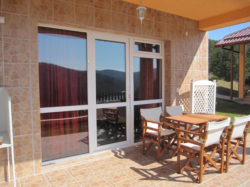 VIP Hotel Berovo - Apartments - Standard Quadruple Room