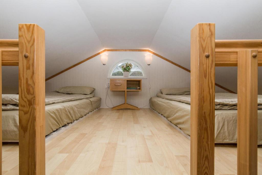 Comfortable Cottage at Scenic Lake - Estudio - Nivel Dividido