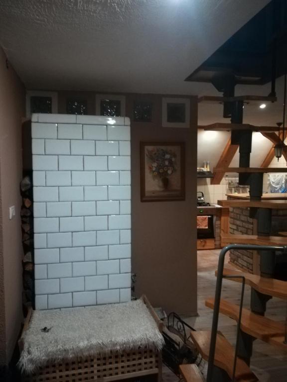 Kuchyňa alebo kuchynka v ubytovaní Loft 'PRL'